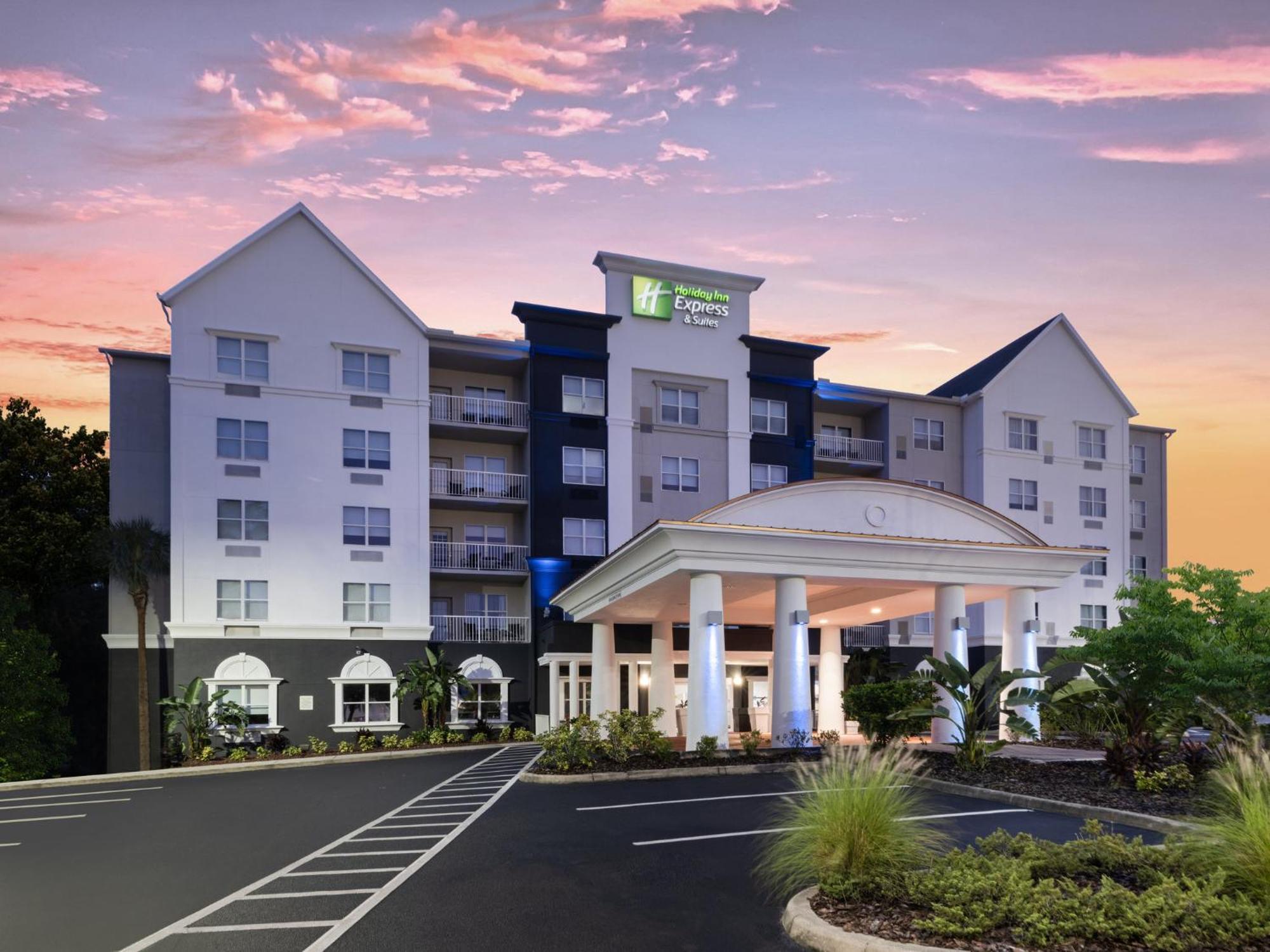 Holiday Inn Express & Suites Lakeland North I-4 By Ihg Exterior photo