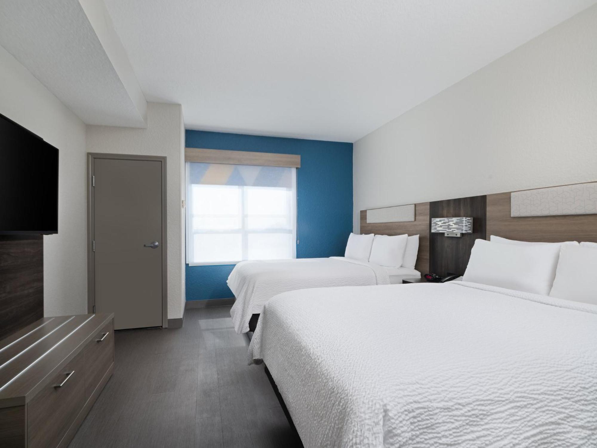 Holiday Inn Express & Suites Lakeland North I-4 By Ihg Exterior photo