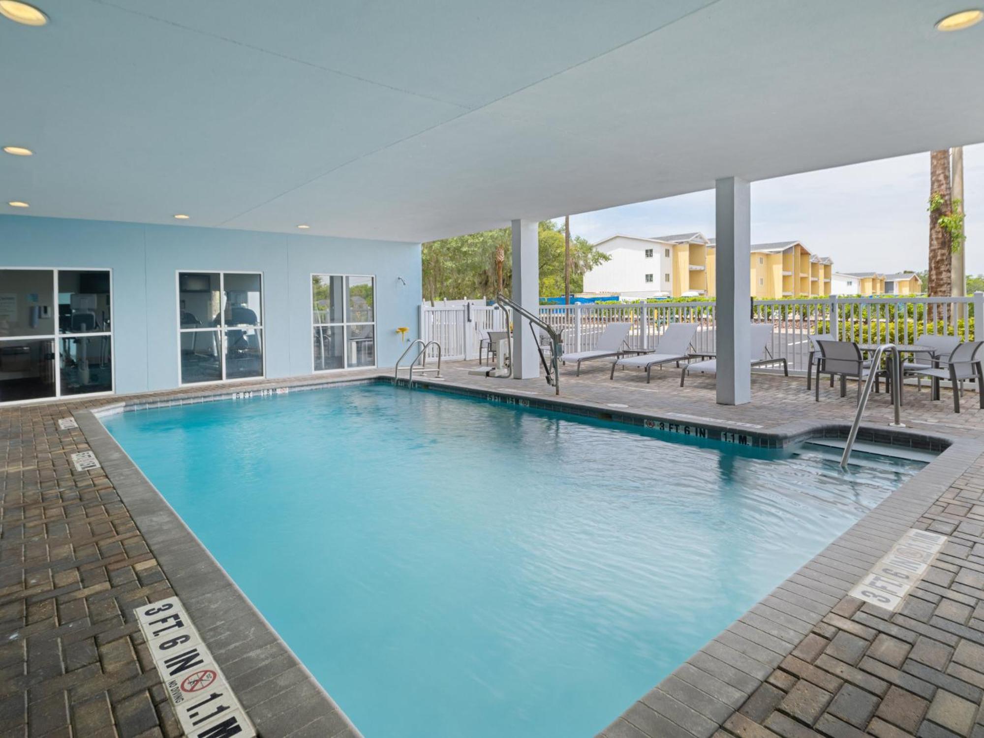 Holiday Inn Express & Suites Lakeland North I-4 By Ihg Exterior photo