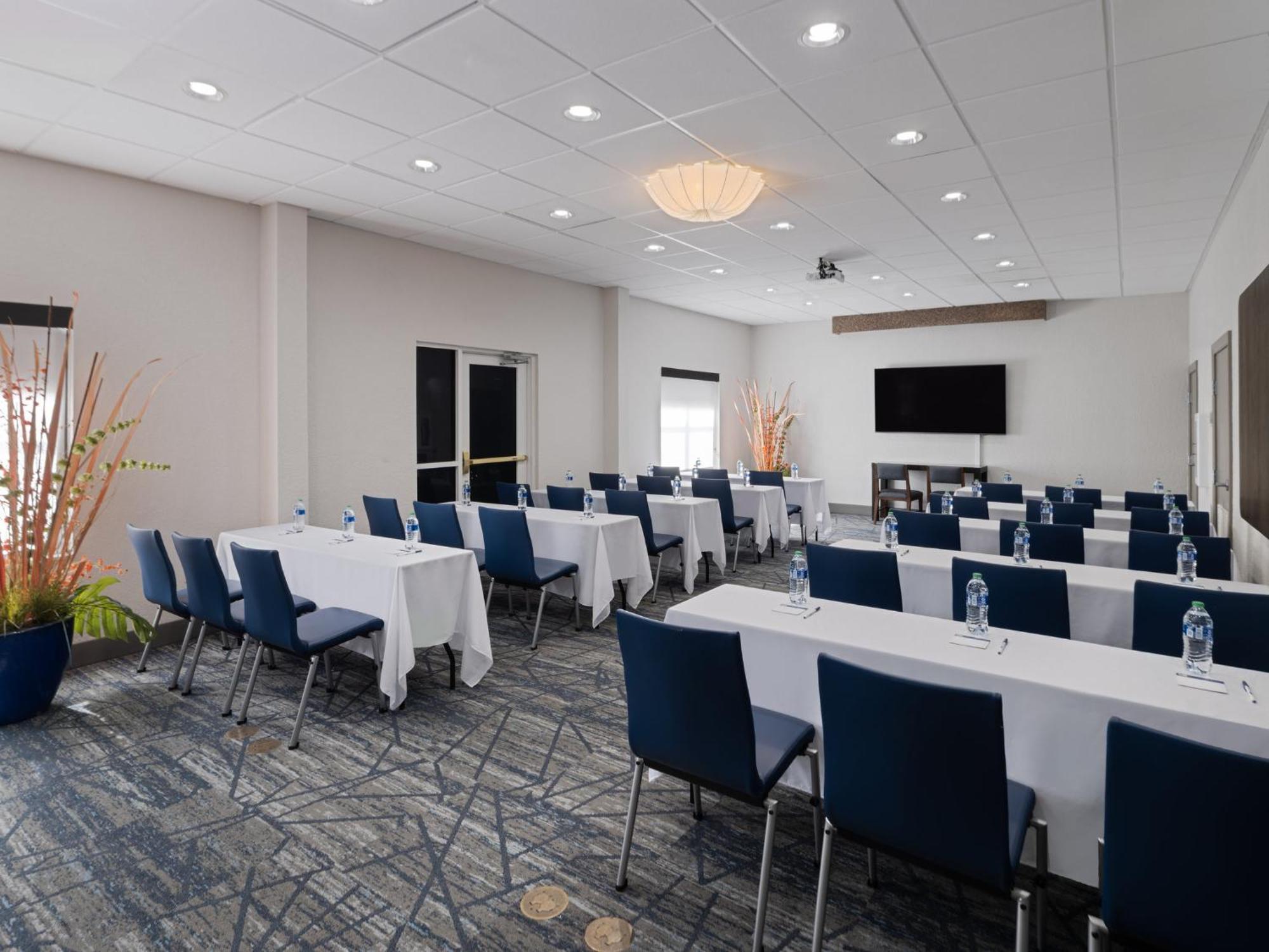 Holiday Inn Express & Suites Lakeland North I-4 By Ihg Exterior photo