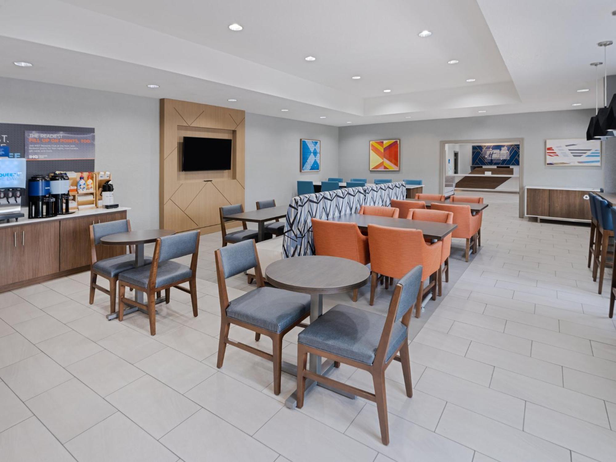 Holiday Inn Express & Suites Lakeland North I-4 By Ihg Exterior photo